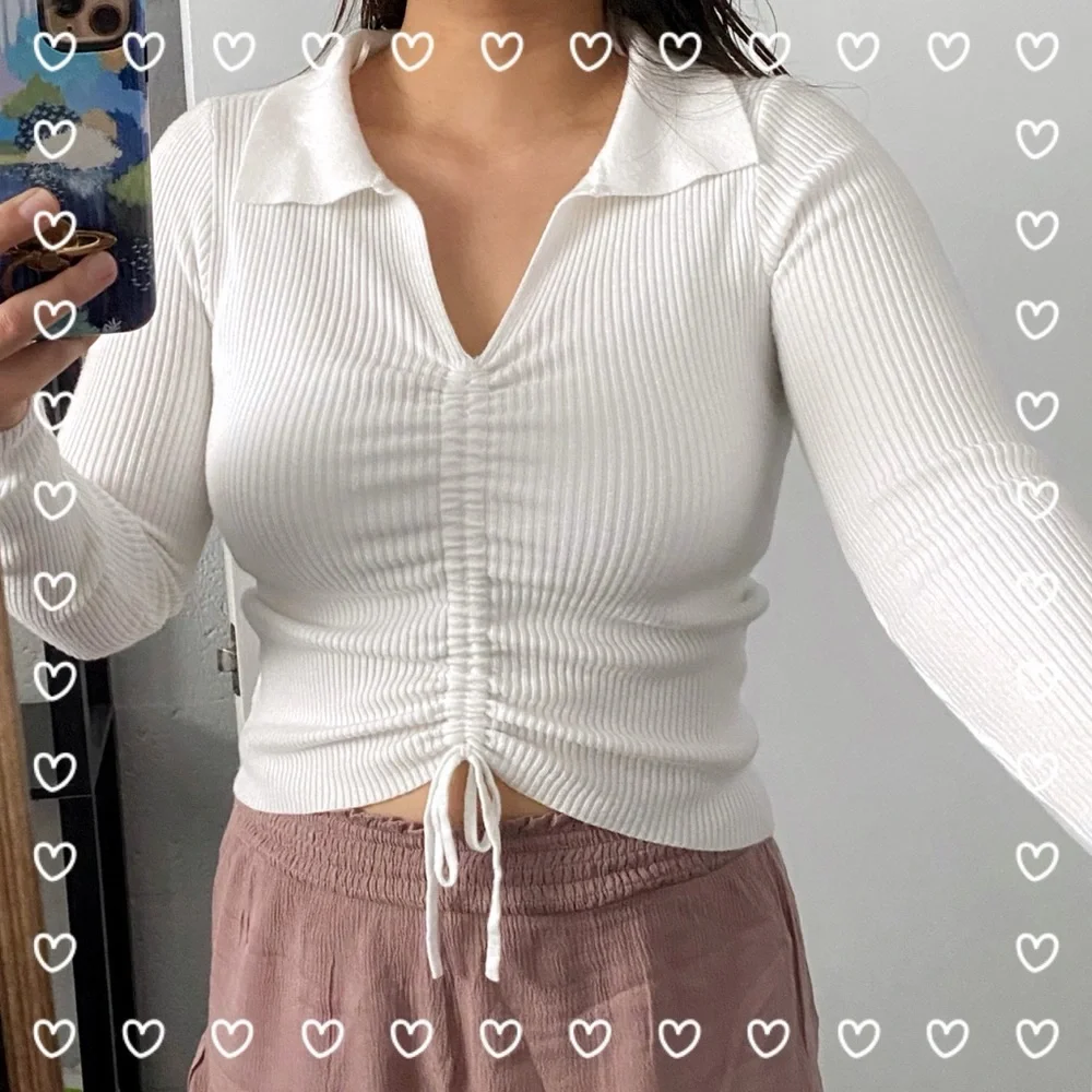 Dreamers by Debut (juniors) ribbed long sleeve scrunch top, white - Picture 3 of 7